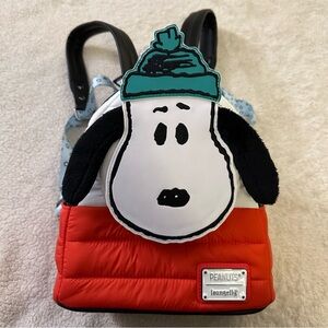 NWT Loungefly Peanuts Snoopy Puffer Mini Backpack